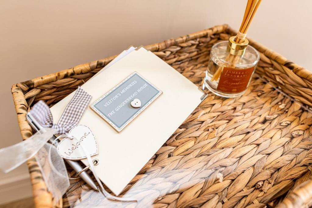 Gingerbread Lodge Torquay Bagian luar foto